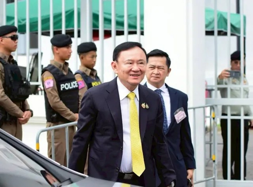 "ศาลฎีกา" พิพากษากลับ! สั่ง "ทักษิณ" ต้องจ่ายภาษีขายหุ้นชินคอร์ป 1.76 หมื่นล้าน 