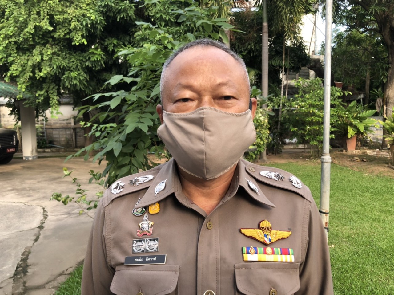 รวบหนุ่มใหญ่ทวงหนี้โหดปาดคอเพื่อนบ้านสาหัส