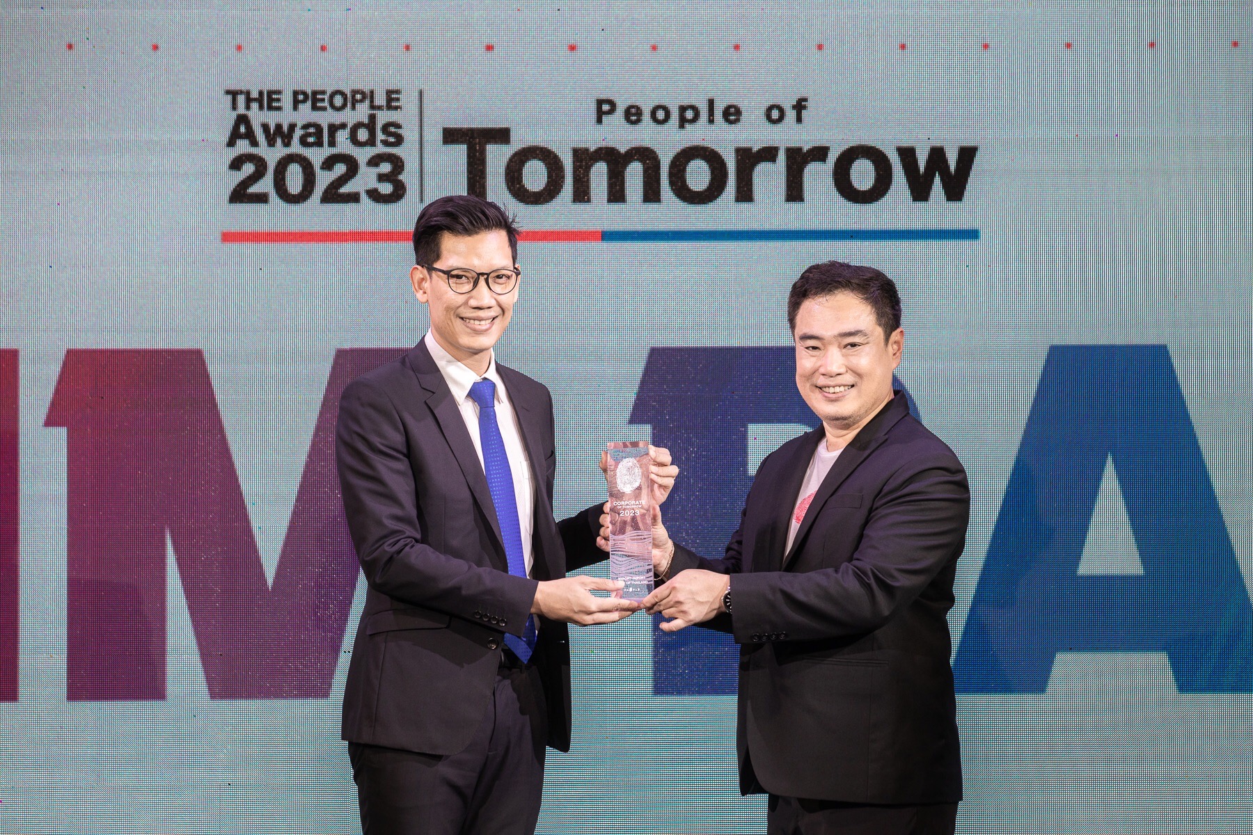 EXIM BANK รับรางวัล Corporate of Tomorrow ขับเคลื่อนธุรกิจไทยเติบโตโลกการค้ายุคใหม่