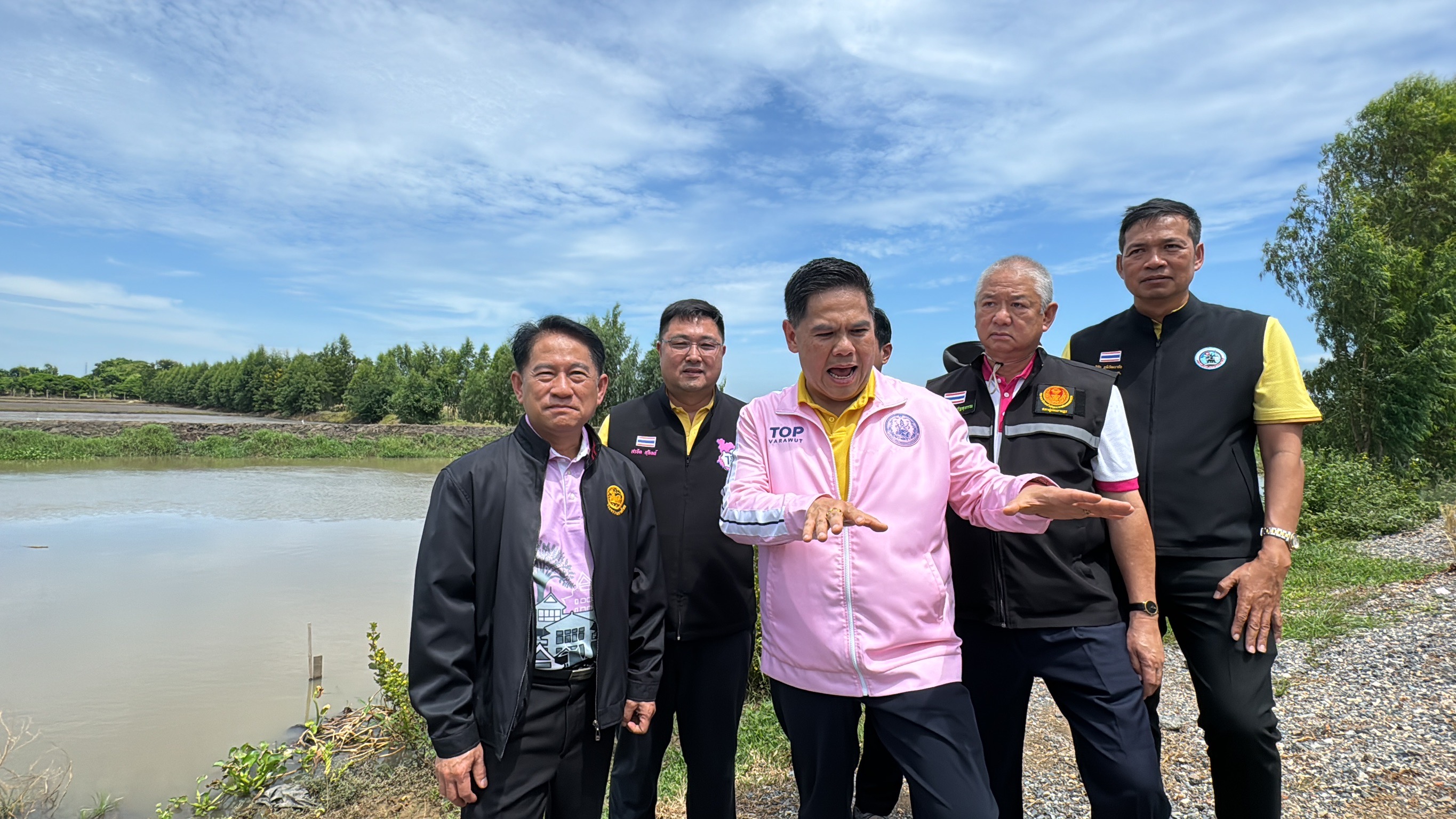 'วราวุธ' ควง"ณัฐวุฒิ-สรชัด"บุก ปตร. โพธิ์พระยา-ดอนตาลและบางปลาม้าตรวจระดับน้ำเข้า-ออก สุพรรณบุรี' ท่วมหรือไม่