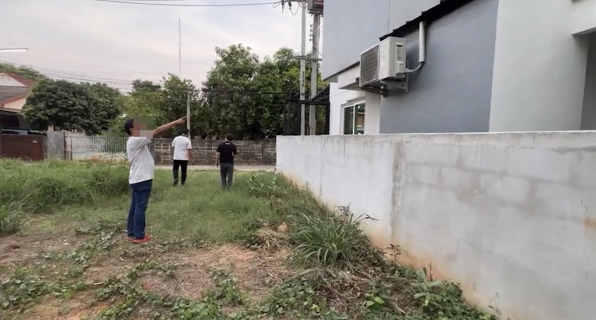 สาวขอนแก่นยังผวาไม่กล้าอยู่หอพักหลังคนร้ายย่องเงียบปีนขึ้นห้องหวังอนาจารและขโมยของ  