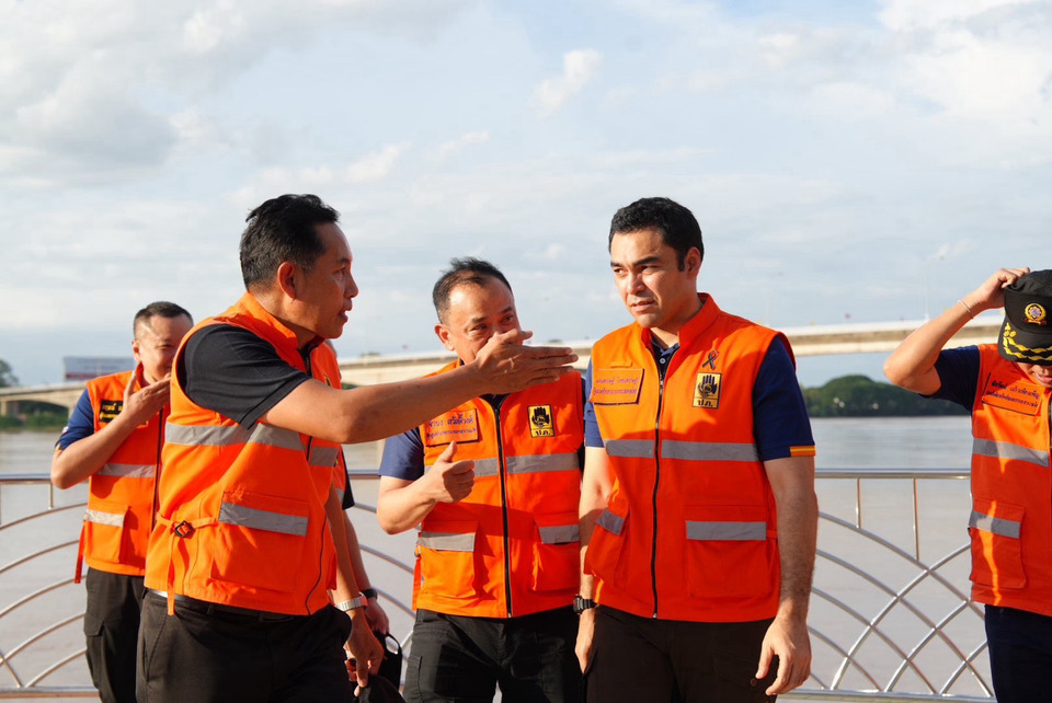 “เจเศรษฐ์” สั่ง ปภ. บูรณาการระดมกำลัง–เครื่องจักรกลดับไฟป่าพรุควนเคร็ง จ.นครศรีธรรมราช