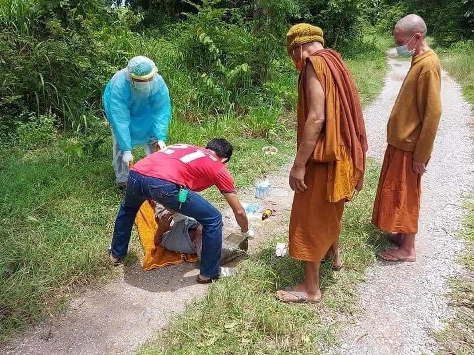 สธ.สั่งห้ามครอบครัวลุง "สมบูรณ์" ออกนอกพื้นที่ตามมาตรการคุมเข้มโควิด หลังพบลูกสาวคนโตติดเชื้อแล้ว