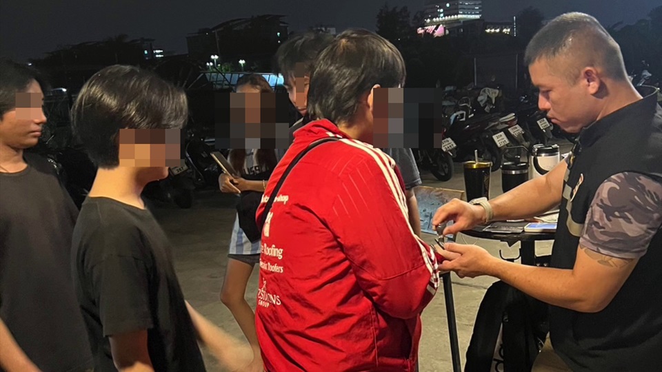 ฝ่ายปกครองโคราชสั่งระงับกลางอากาศคอนเสิร์ตศิลปินดังสถานบันเทิงเสียหาย 3 แสนวอนผู้ใหญ่ช่วยตรวจสอบ