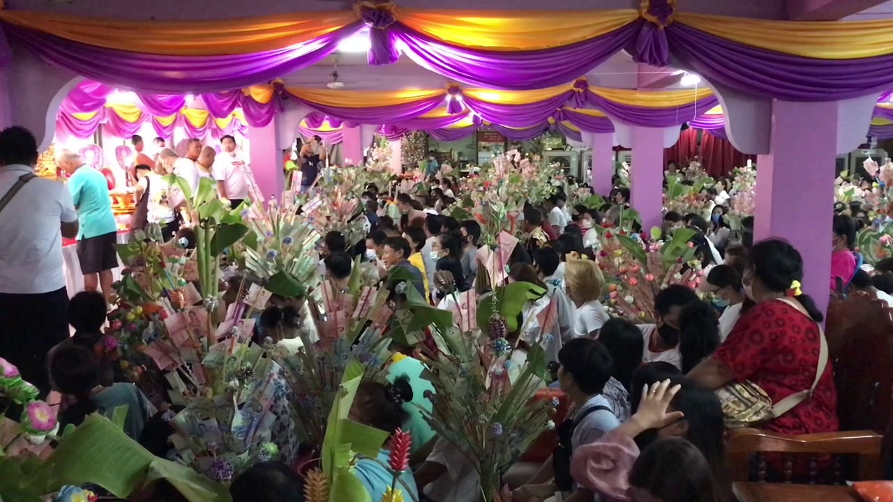 ฮือฮา!! โปรยทาน ครึ่งล้านงานกฐิน  หลวงพ่อแป๊ะ วัดสว่างอารมณ์