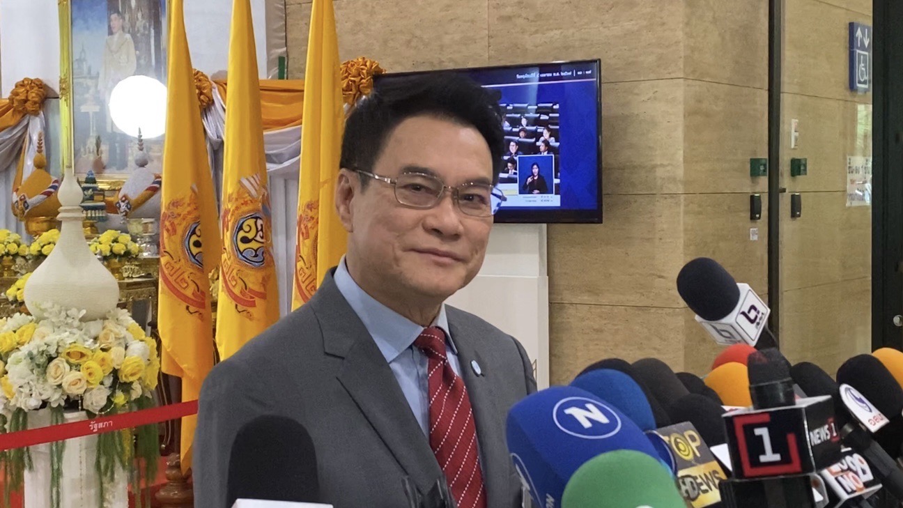 "จุรินทร์" ฟาดจิตใต้สำนึก "เศรษฐา" เปรียบฝ่ายค้านเป็นแมลงหวี่ ซัดทำตัว"รัฐบาลเทวดา" ให้จำคำพูดตัวเองไว้ หลังโวเสียงรัฐบาลพอแล้ว