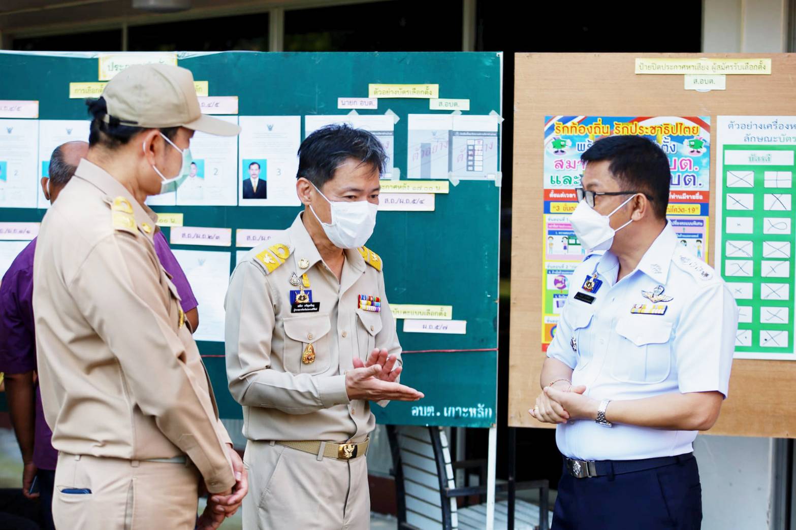 ผวจ.ประจวบฯตรวจหน่วยเลือกตั้ง  ปชช.ใช้สิทธิ์คึกคัก คาดไม่เกิน 19.00 น.รู้ผล อบต.ทุกเขต 