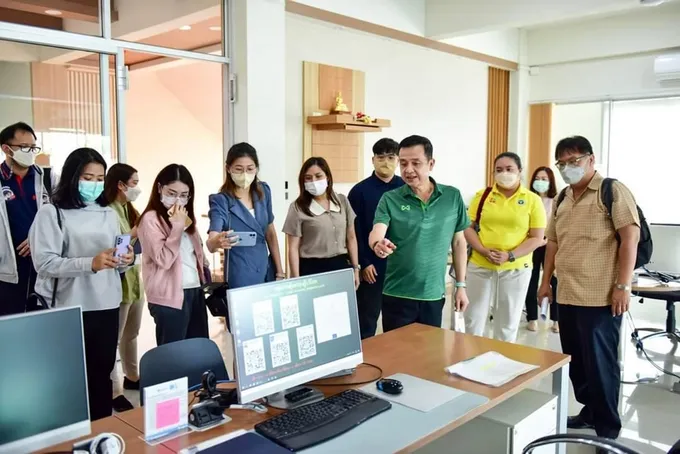 รอง สสจ.กาญจน์ ต้อนรับคณะกลุ่มงานคุ้มครองผู้บริโภคและเภสัช สสจ.สระบุรี ศึกษาดูงาน