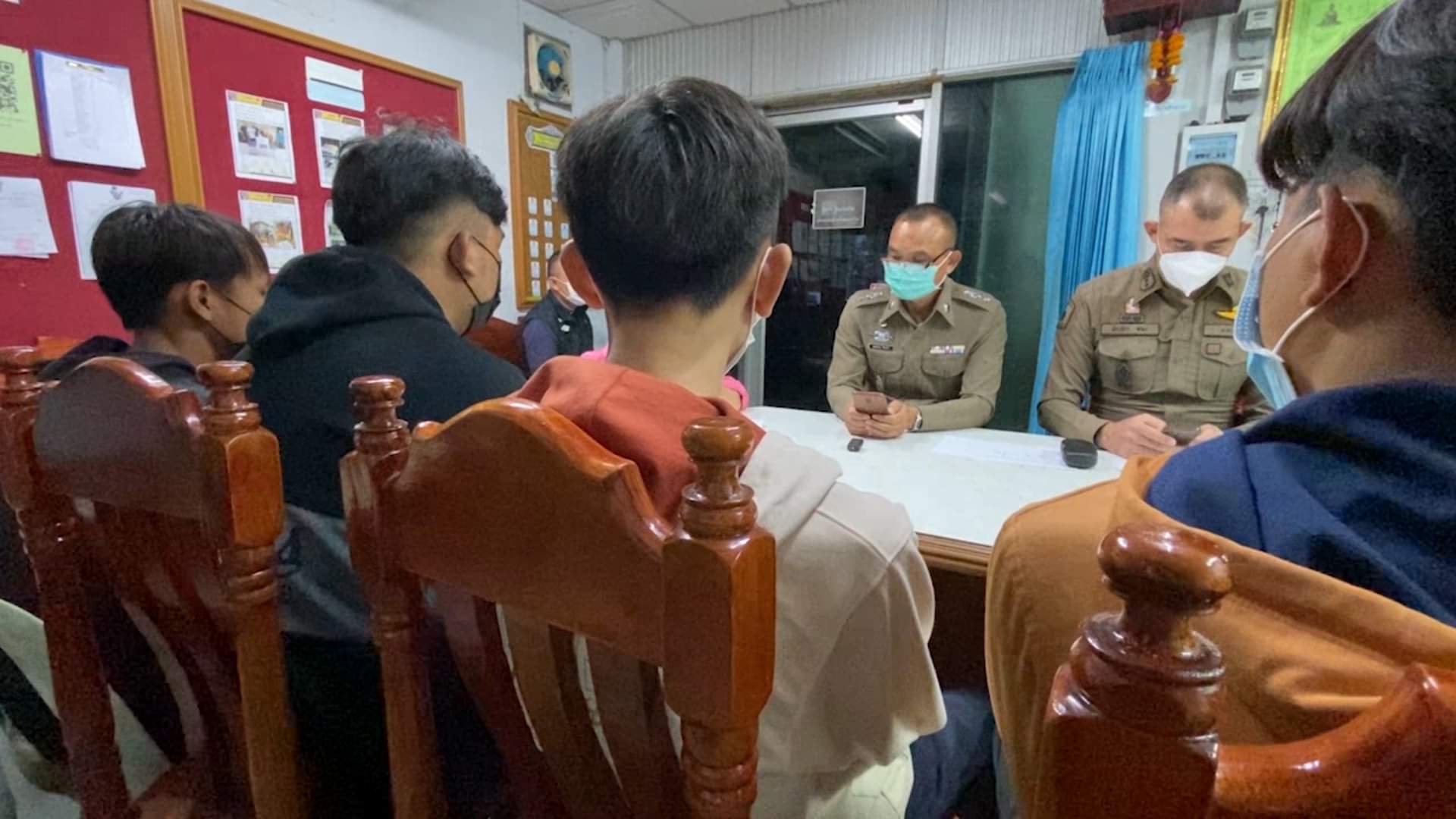 จับแล้ว!!วัยรุ่นปาระเบิดปิงปองสะเก็ดโดนหน้ายายวัย 64 ได้รับบาดเจ็บ รับสารภาพทุกข้อหา