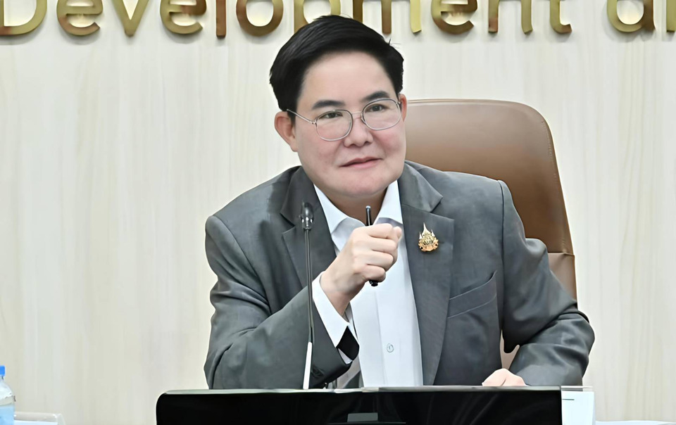 “อัครา” ส่งทีม พม. ใกล้คุณ เร่งช่วยเด็กสองพี่น้อง ชีวิตยากลำบาก อยู่กับตายายในเพิงไม้ วอนขอน้ำประปาใช้ ที่ จ.ชลบุรี