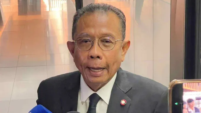 “ศุภชัย” ชี้คดีฮั้ว สว.ถูกการเมืองแทรกแซงตั้งแต่ยุคก่อน “ทวี” สวนย้ายคนทำคดีคือการแทรกแซง
