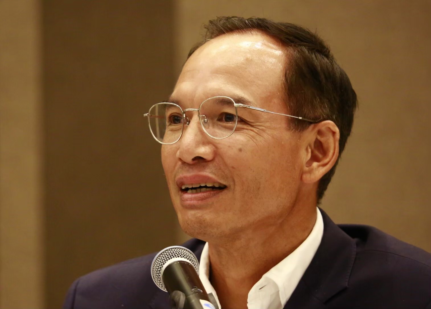 "กรณ์" ชงปลดล็อคการใช้ "แบล็กลิสต์" ปชช.ออกจากเงื่อนไขที่ไม่เป็นธรรม แก้ปัญหาเศรษฐกิจ