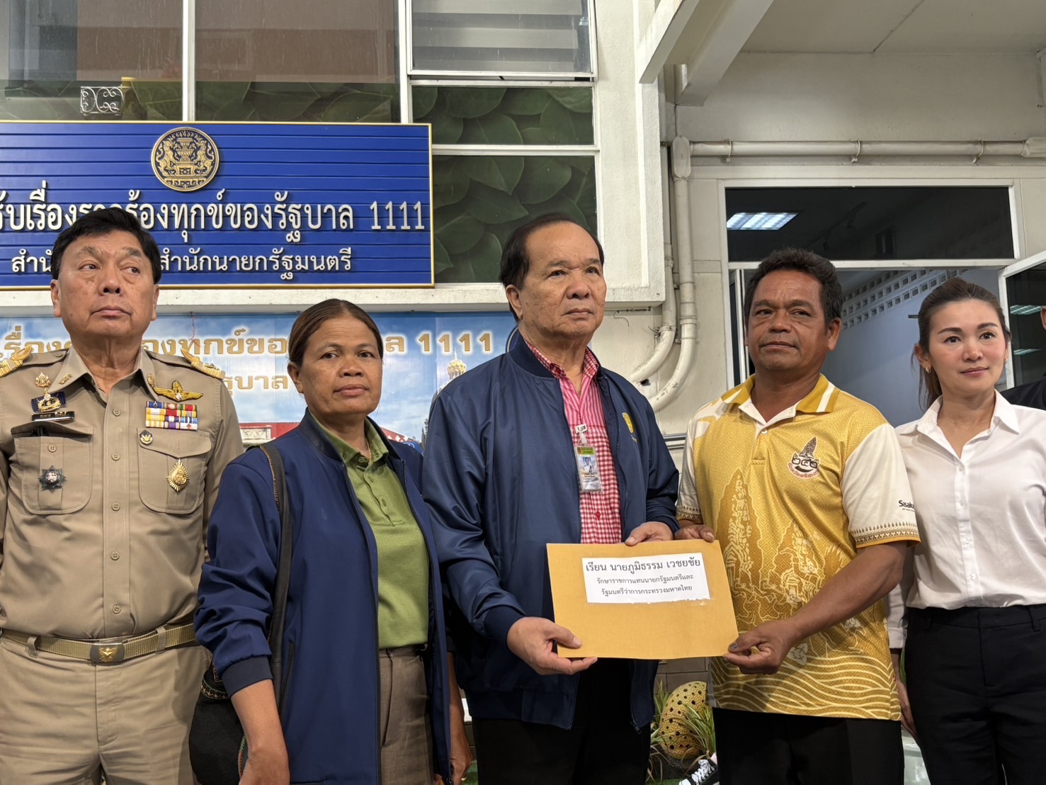 “ชาวบ้านศรีสะเกษ” จี้รัฐเร่งเยียวยา ปชช.หลังอพยพ เหตุปะทะชายแดนไทยกัมพูชา ทำขาดรายได้ 