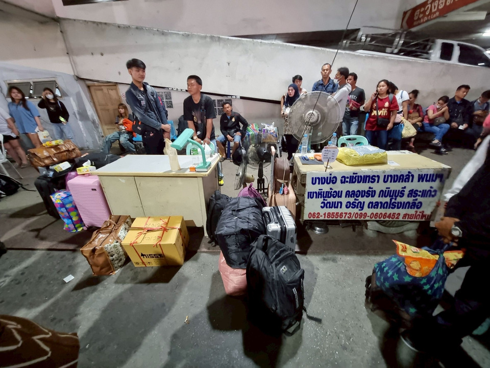 กรมขนส่งฯ-บขส.- สน.ตลิ่งชัน ลงพื้นที่สายใต้ใหม่ ปราบขายตั๋วผีรถบขส.พบจ้ดการตามกม.เด็ดขาด