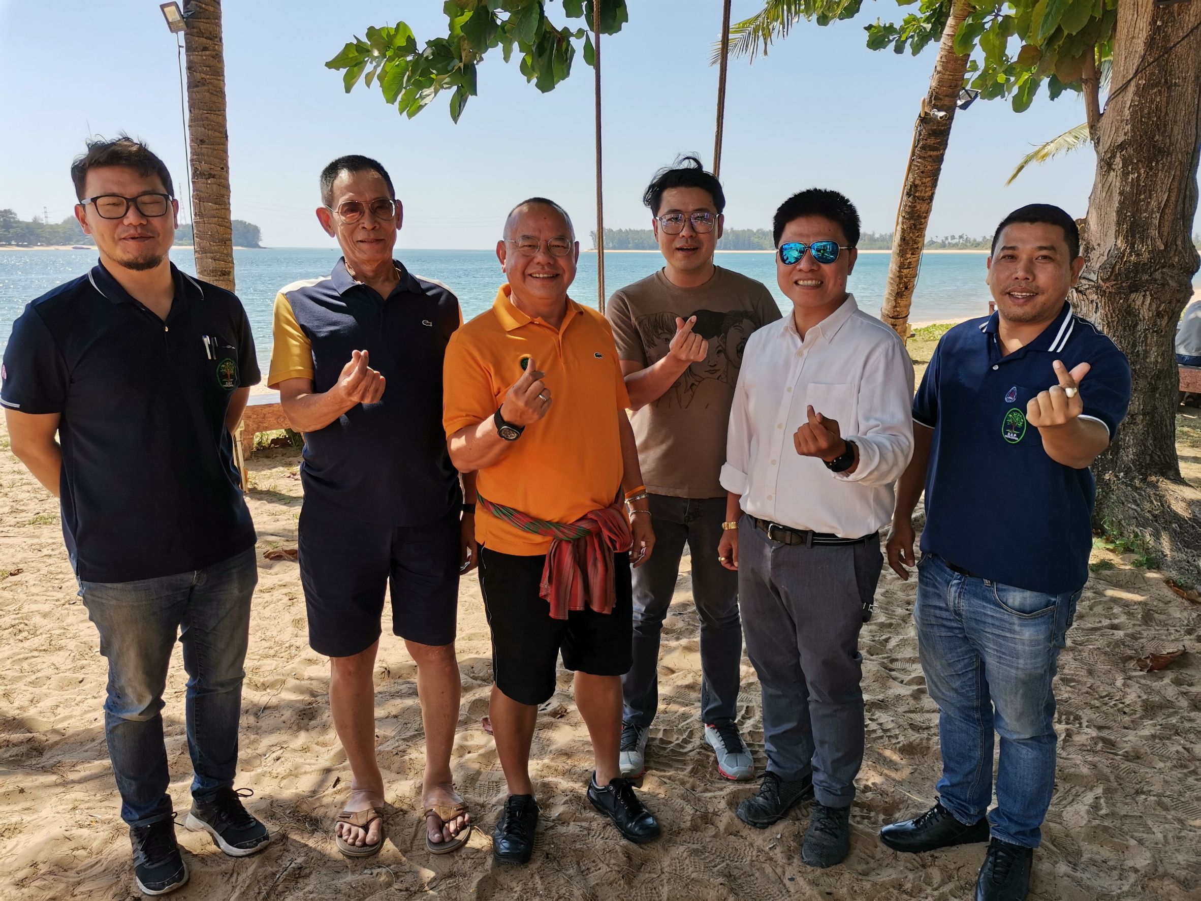 รองประธานสภาอุตฯ ร่วมสมทบเงินรางวัลนำจับขโมยไข่เต่ามะเฟือง5หมื่นบาท ยอดรวมพุ่ง 1.5 แสนบาท 
