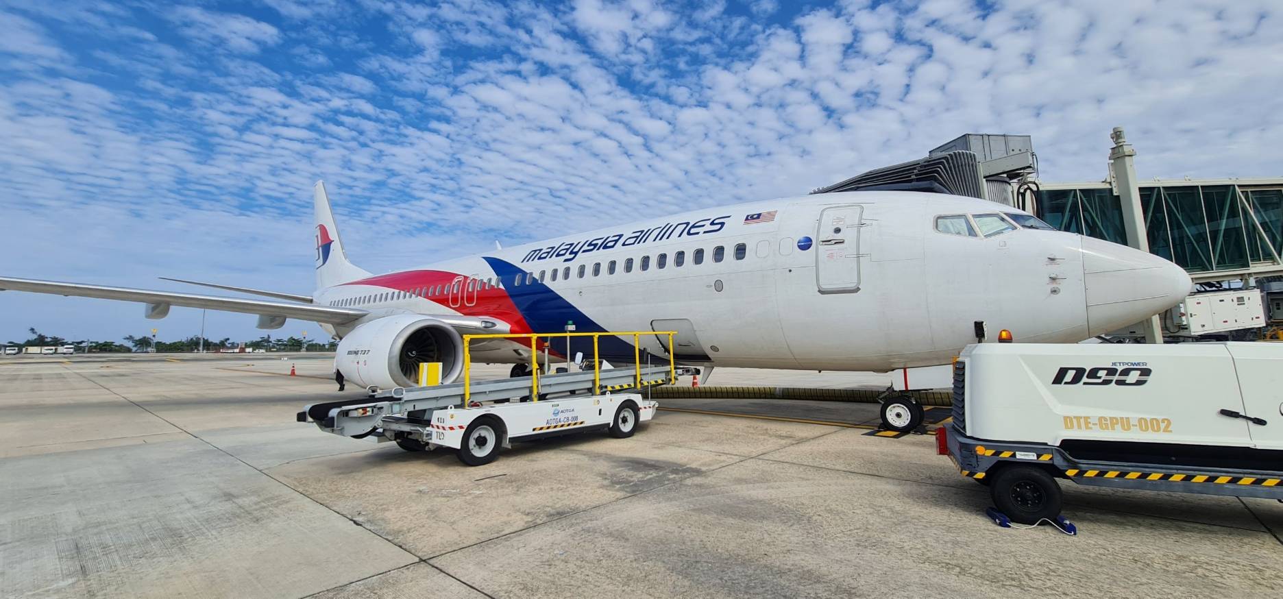 ททท. ร่วมมือกับตัวแทน Malaysia Airlines และ ท่าอากาศยานภูเก็ต ต้อนรับเที่ยวบินปฐมฤกษ์ เที่ยวบินที่ MH 786 จากประเทศมาเลเซีย