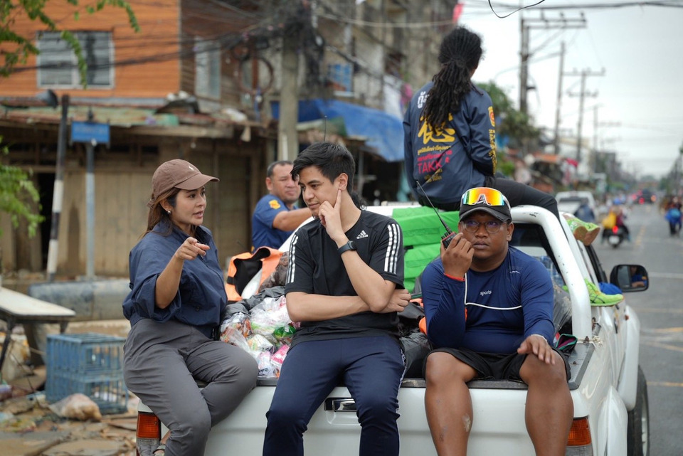 ‘ไอติม’ ลาโฆษกพรรคส้ม ส่งต่อ ‘ลิซ่า’  มั่นใจสื่อสารเปลี่ยนแปลงประเทศให้ดีขึ้นกว่าเดิม