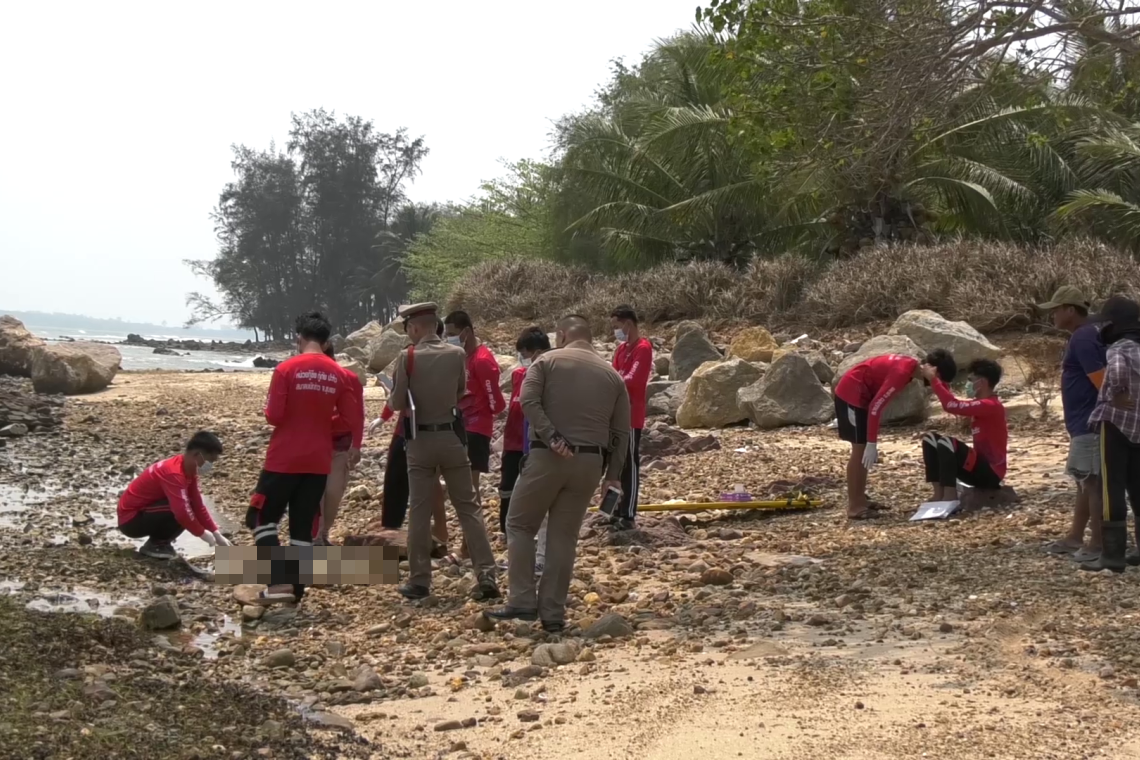 ทร.เร่งพิสูจน์อัตลักษณ์ศพเกยตื้นชายหาดปะทิว