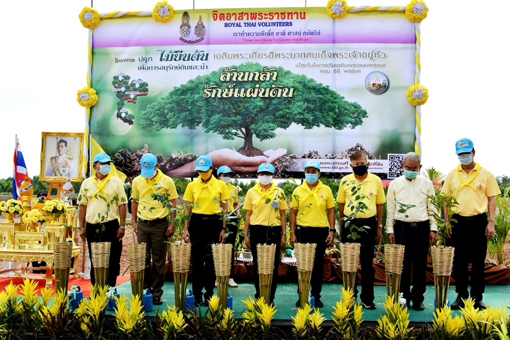 พด. จัดกิจกรรม "จิตอาสาพัฒนา ศูนย์ศึกษาการพัฒนาเขาหินซ้อนฯ เคลื่อนที่เฉลิมพระเกียรติฯ" ฟื้นฟูดิน-น้ำ