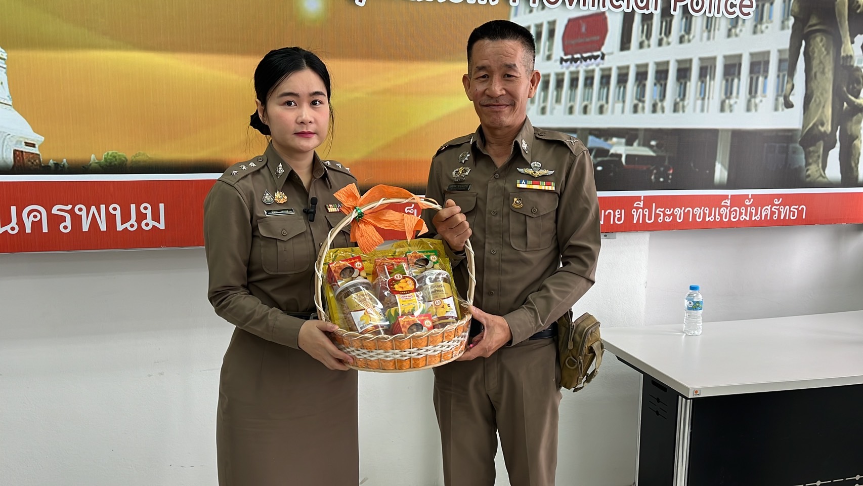 แอดมินเพจดัง โผล่ขอโทษผู้กองพลอย ตำรวจสาว โพสต์กล่าวหาเป็นมิจฉาชีพ