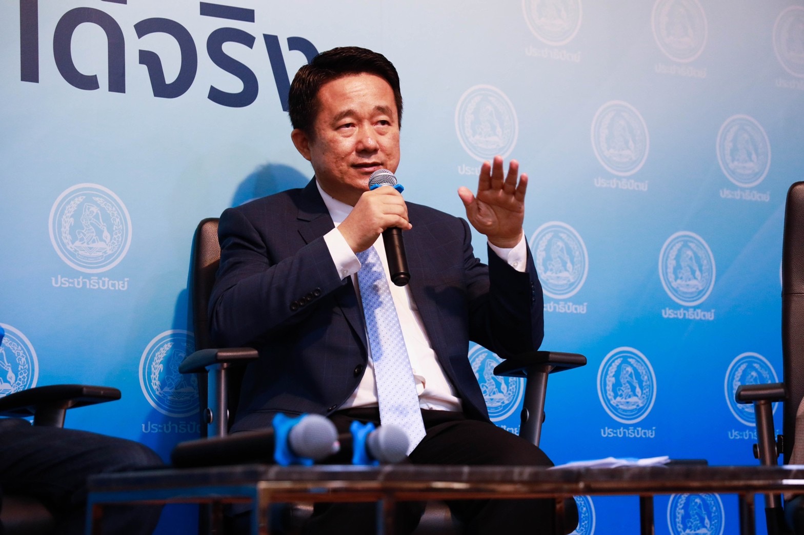 "หมอบัญญัติ" ยันปชป.หนุนกัญชาทางการแพทย์ ชงกม.ควบคุมแต่ภท.ตัดตอนมา ชี้ "จุรินทร์" ใช้สติปัญญา ไม่ใช้อารมณ์ 