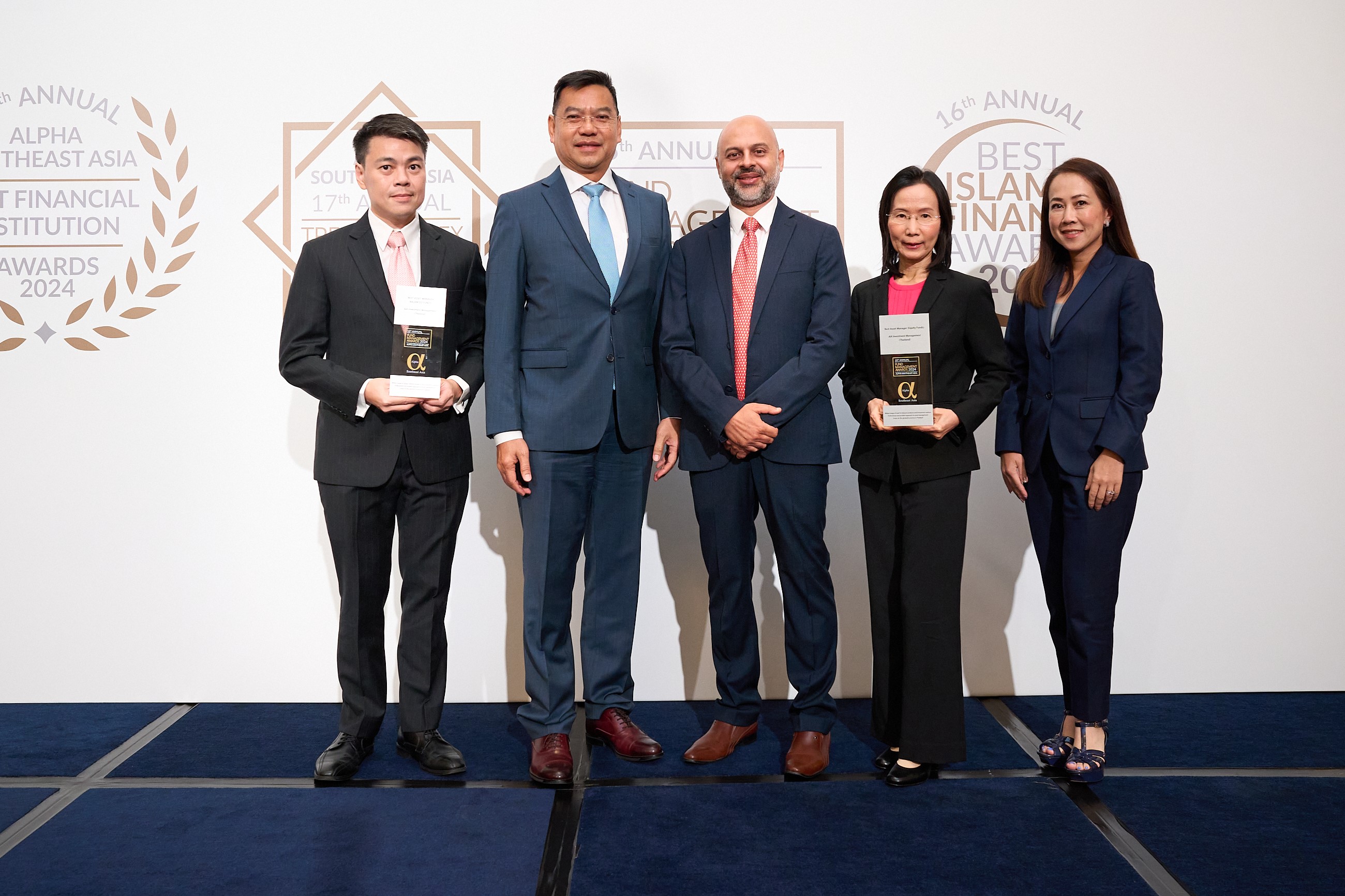 เอไอเอรับรางวัล Best Asset Manager ประเภทกองทุนหุ้น ติดต่อปีที่ 3  และรางวัล ประเภทกองทุนผสม (Balanced Funds)  ประจำปี 2567 จากนิตยสารดัง 