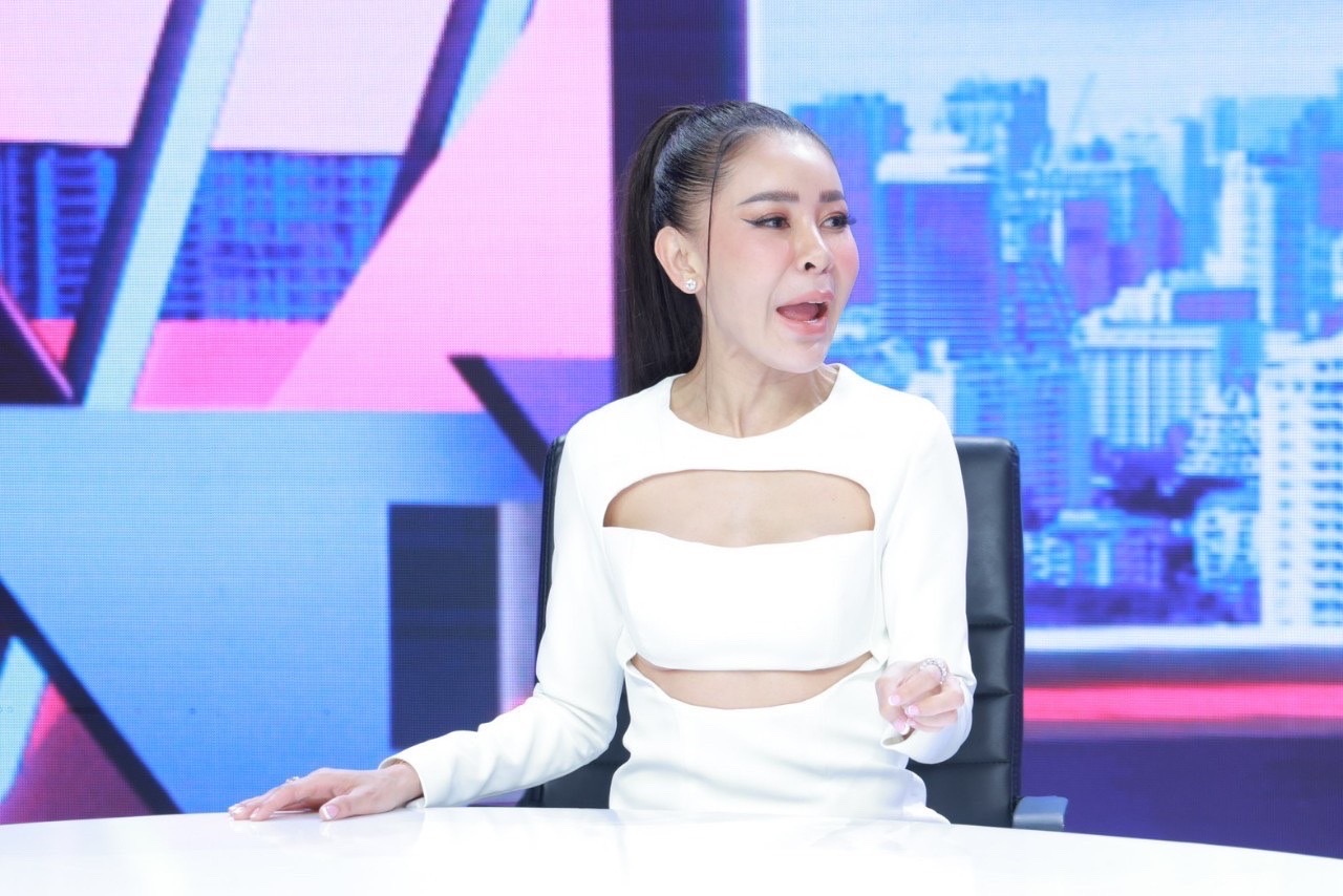 “เป็กกี้ ศรีธัญญา”ไม่สนคนด่าอวดผัว เผยสาเหตุเปย์สามี 1 ล้าน ดีกว่าเสียเงินให้บาร์โฮส