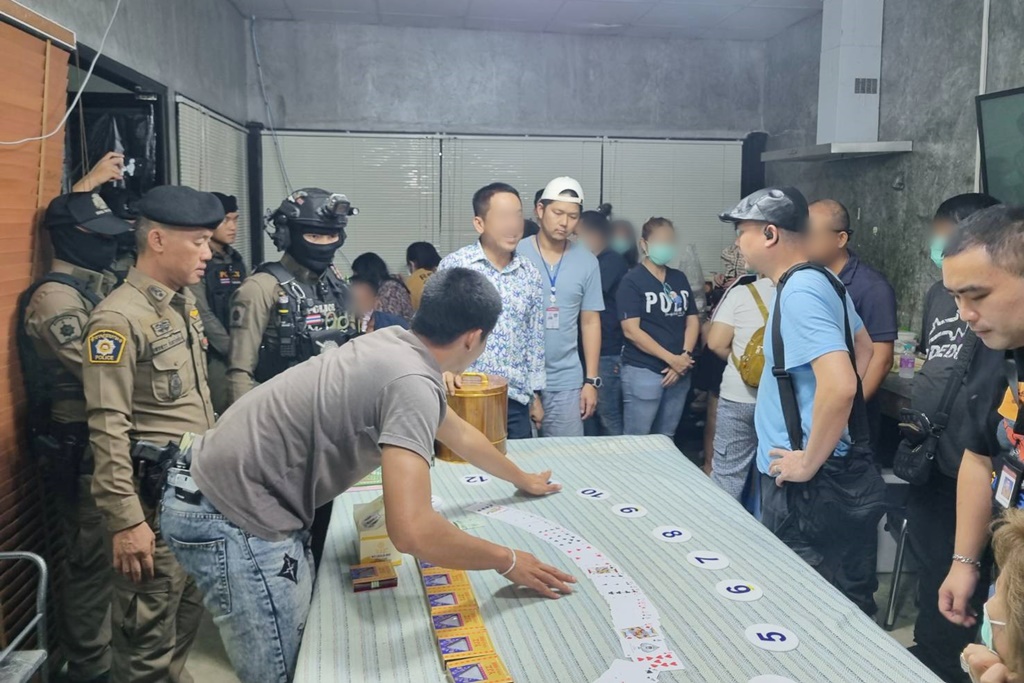 รวบนักพนัน 21 ราย ต้อนรับวันหยุดเทศกาลสงกรานต์