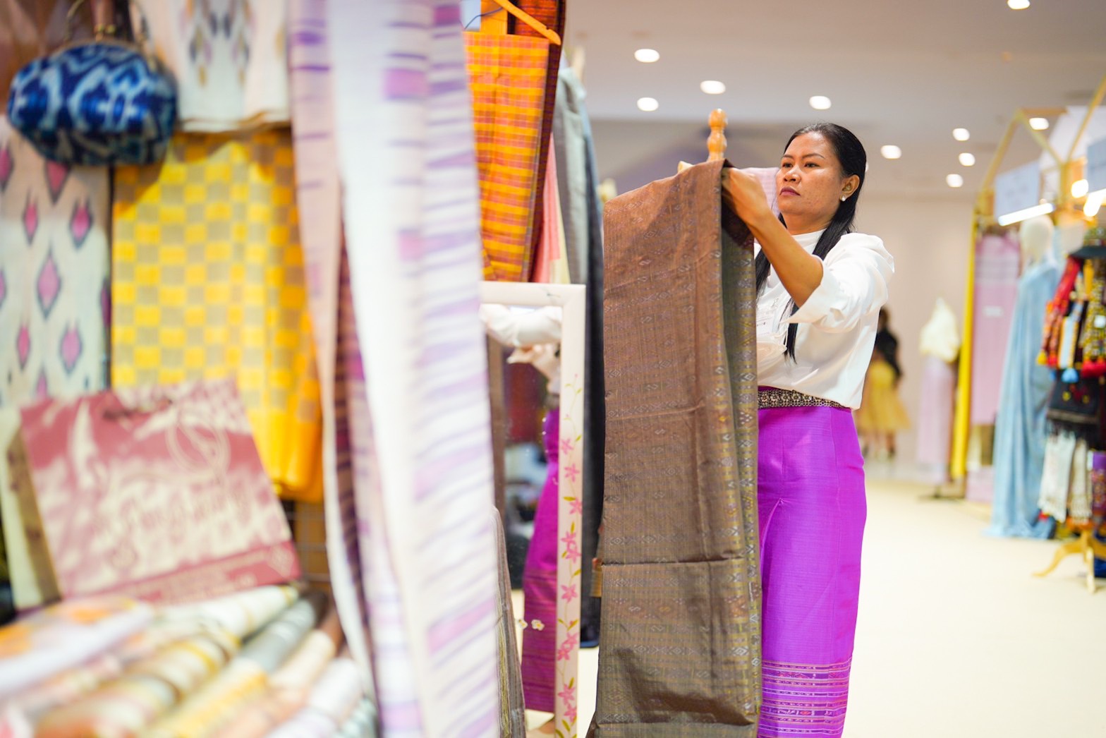   วันสุดท้าย ชวนนักช้อปผ้าไทย  “ผ้าไทยใส่ให้สนุก”ณ Quartier Gallery, M Floor, The EmQuartier 