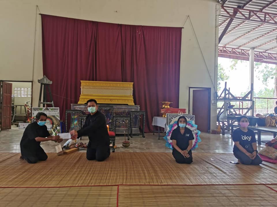 ผู้ว่าฯสดุดี อสม.บ้านเนินมะเกลือ เสียชีวิตขณะปฏิบัติหน้าที่ประจำด่านตรวจคัดกรองโควิด