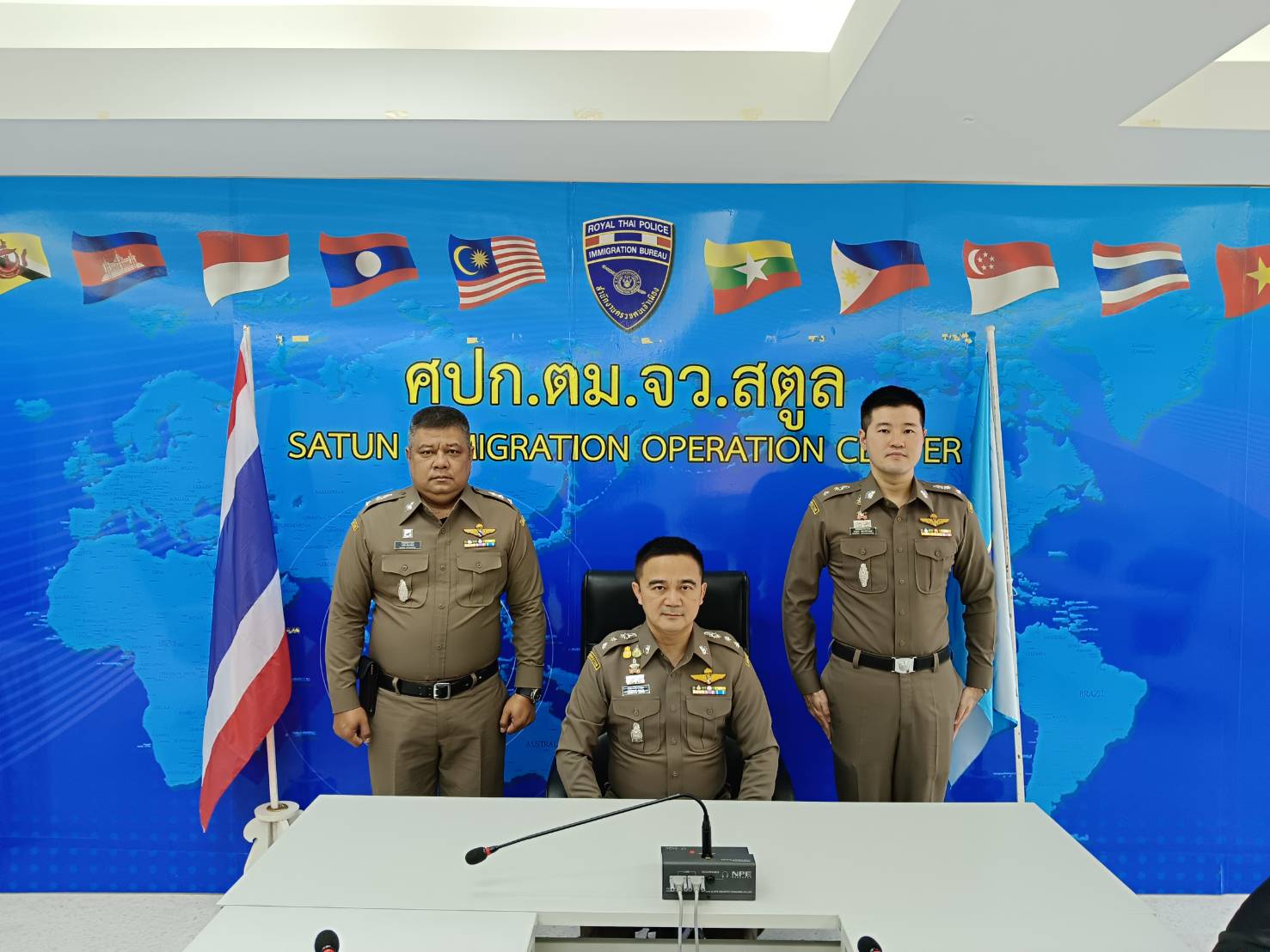 “ตม.จว.สตูล กวดขันปราบปรามคนต่างด้าวหลบหนีเข้าเมืองและกวดขันการแจ้งที่พักอาศัยของคนต่างด้าว”