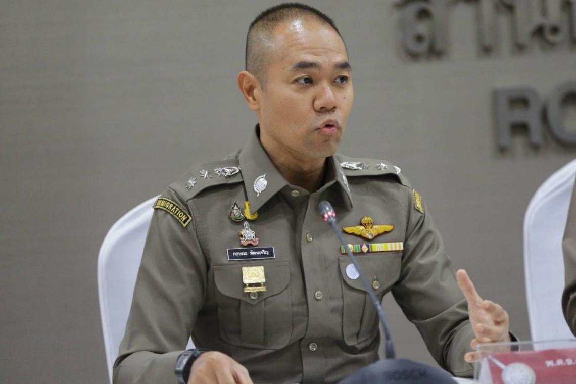  'การ์ดวีโว่' เจอจัดหนักหลังปลดธงชาติชักธงแดง 'ผบ.ตร.' จี้ตำรวจหากละเลยให้ลงโทษหนัก