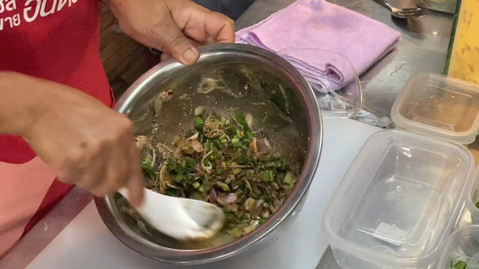 มาขอนแก่นต้องชิม "กุ้งเต้นแม่ใจ" ตักสด-ปรุงสด  ต้นตำรับอาหารอีสานรสแซ่บ 