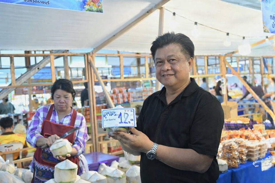DIT เร่งดูดซับมะพร้าวน้ำหอมกลาง-ใต้ 2 ล้านลูก เปิดจุดขาย กทม. ดันราคาเกษตรกร