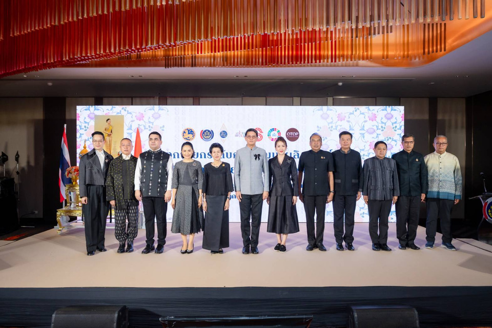 กรมพัฒนาชุมชน จัดกิจกรรม Coaching ผ้าลายพระราชทานและงานหัตถกรรม ปี69 ภาคกลาง ณ ไอคอนสยาม
