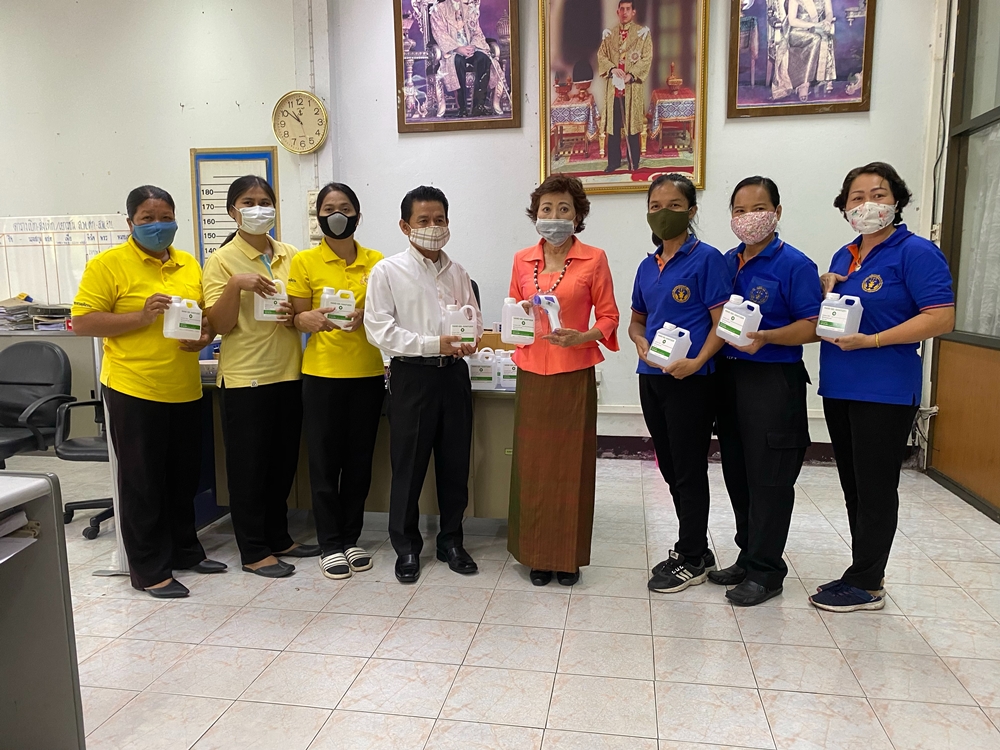 ประธานกรรมการสงเคราะห์ฯศรีสะเกษ มอบเทอร์โมสแกน  เจลแอลกอฮอล์ ป้องกันโควิด-19 ให้สถานพินิจฯ