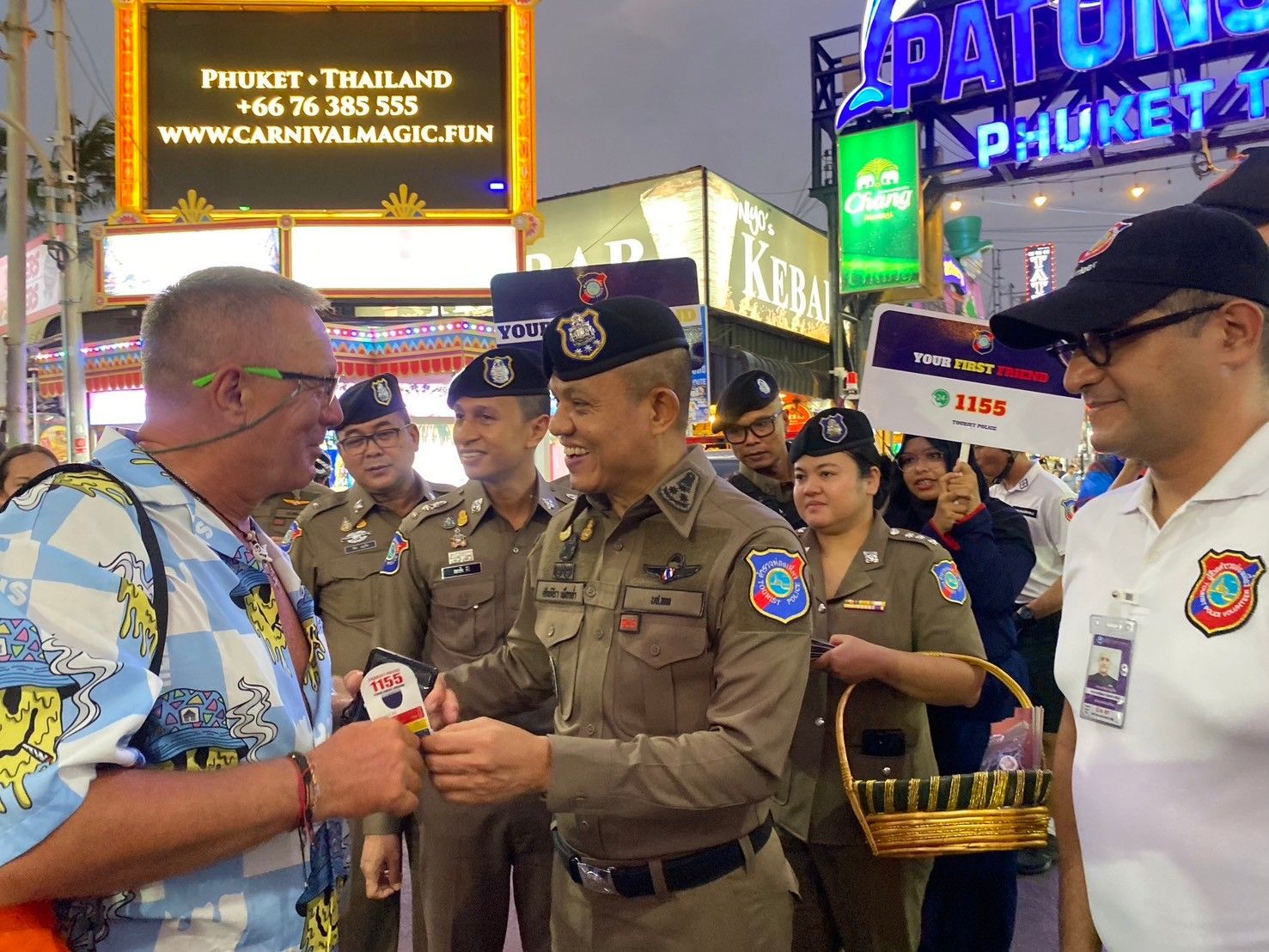 ผบช.ทท.ปล่อยแถวพร้อมกันทั่วประเทศดูแลนักท่องเที่ยวเทศกาลสงกรานต์ 67