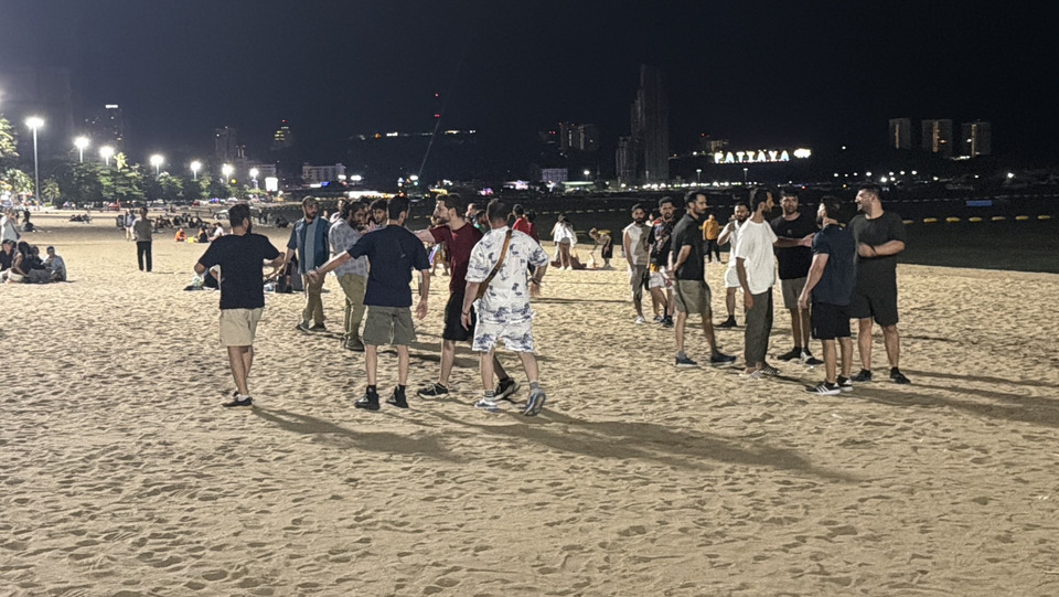 เดือดหาดพัทยา! แก๊งนักท่องเที่ยวปากีสถานนัดเคลียร์ผ่านโซเชียล ก่อนยกพวกตะลุมบอนเจ็บ 2       