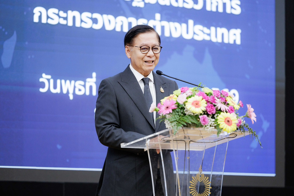 "ม.รังสิต" จัดเวทีวิเคราะห์ภูมิรัฐศาสตร์โลกสู่ยุทธศาสตร์ชาติ “สีหศักดิ์” ชี้ไทยไม่ควรเลือกข้าง "ดร.อาทิตย์" เตือนโลกเผชิญ Polycrisis 