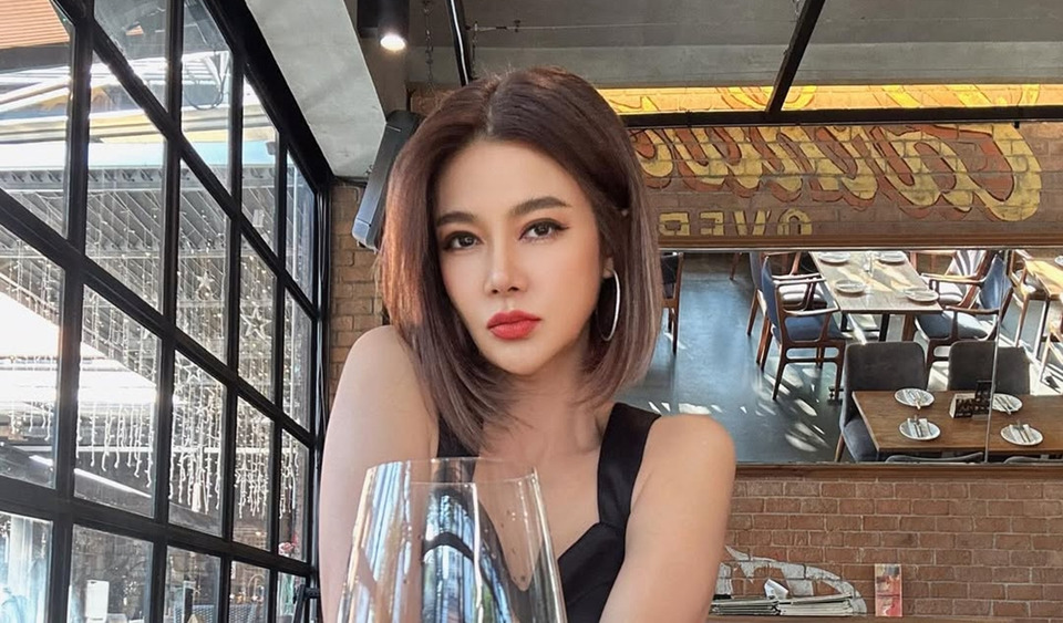 ไม่รอด! ศาลสั่งจำคุก "ปู มัณฑนา" 2 ปี ปรับเฉียดแสน คดีหมิ่นประมาท "ทนายกุ้ง"