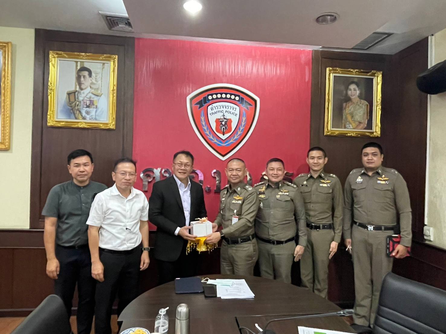 สจส.กทม ร่วมกองบังคับการตำรวจจราจร ประชุม เเก้ปัญหาจราจร 