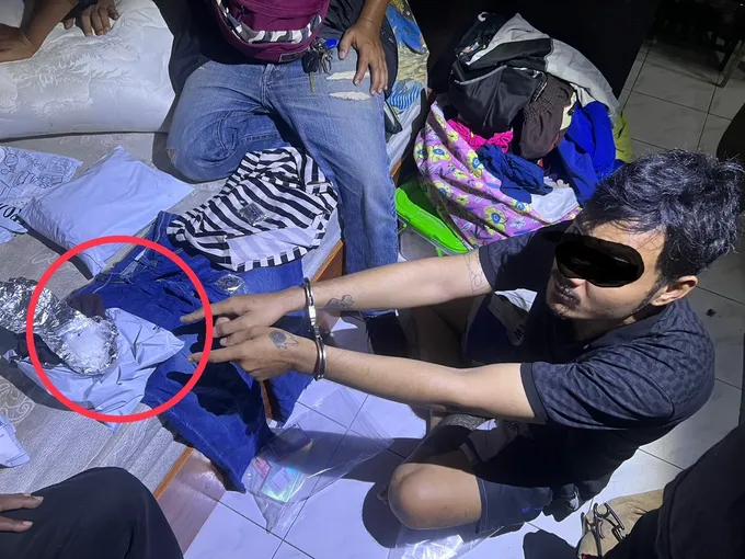 สืบฯร่มเกล้า รวบเครือข่ายยานรกซุกยาขายทางส่งพัสดุ