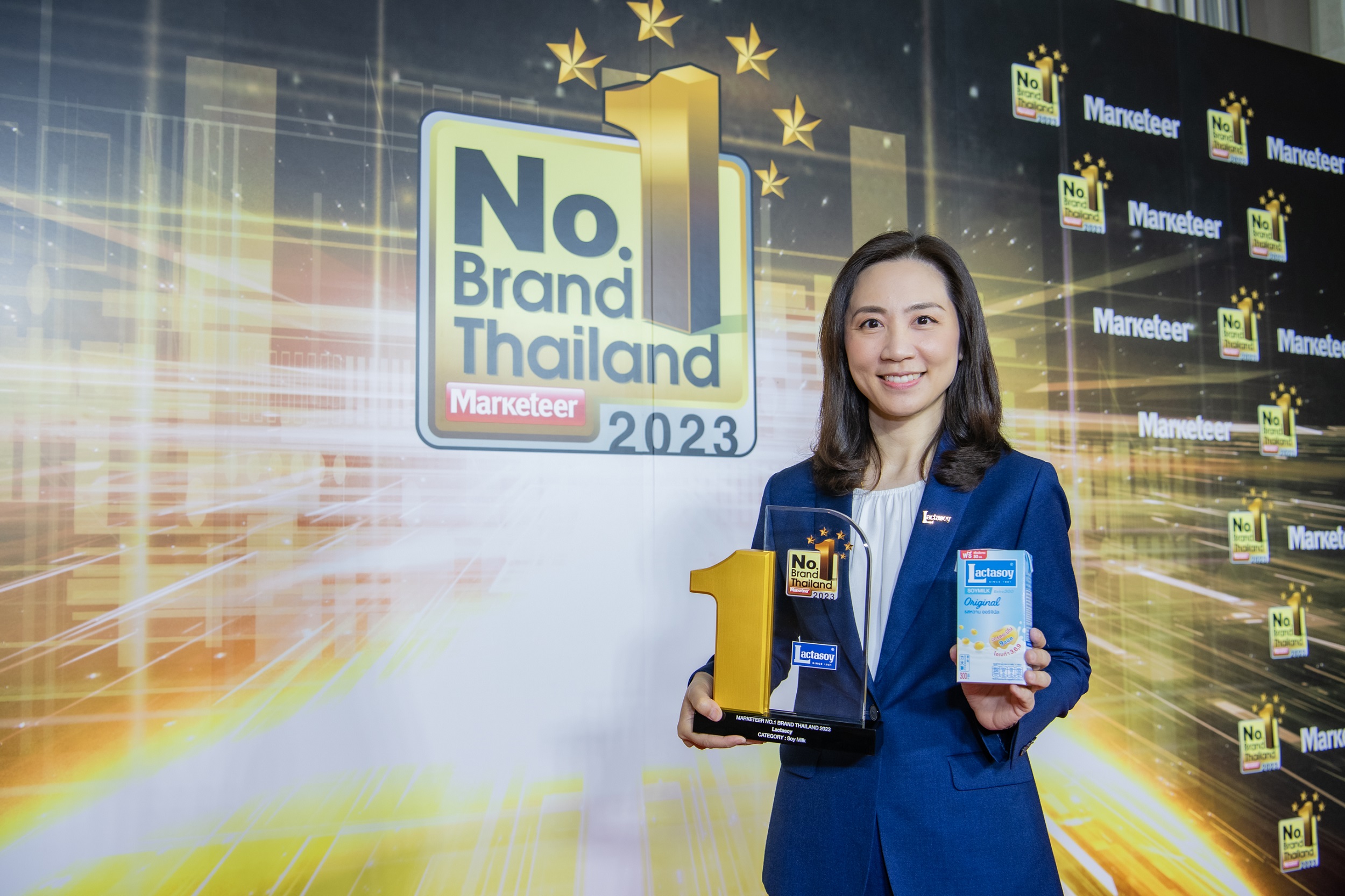 “แลคตาซอย” ครองบัลลังก์นมถั่วเหลืองที่ 1 ในใจผู้บริโภคทั่วประเทศกับรางวัล “Marketeer No.1 Brand Thailand 2023” 8 ปีต่อเนื่อง