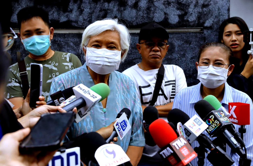 "อาม่า" โร่แจ้งความถูก "หมอดูฮวงจุ้ยชื่อดัง" หลอก สูญเงินกว่า 60 ล้าน