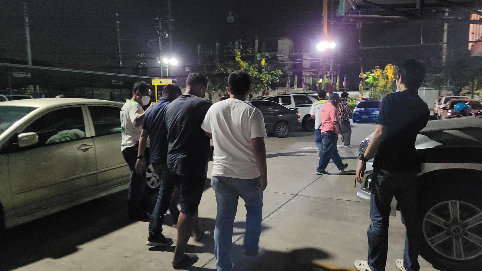 ตร.สำโรงใต้รวบตัวโจรกระชากสร้อยทองหนักสองบาท