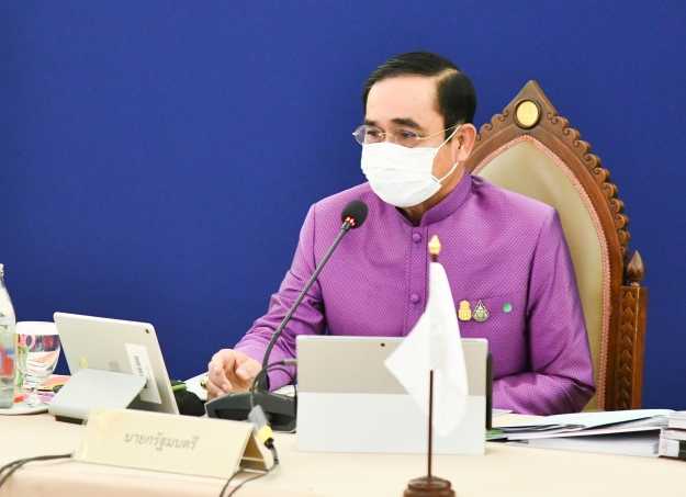 “บิ๊กตู่” บอกรมต.เราเป็นครอบครัวเดียวกัน ขอช่วยกันทำงาน ขณะที่ร่างแก้ไขรธน.ถึงมือนายกฯ แล้ว รอ 5 วันก่อนทูลเกล้าฯ 