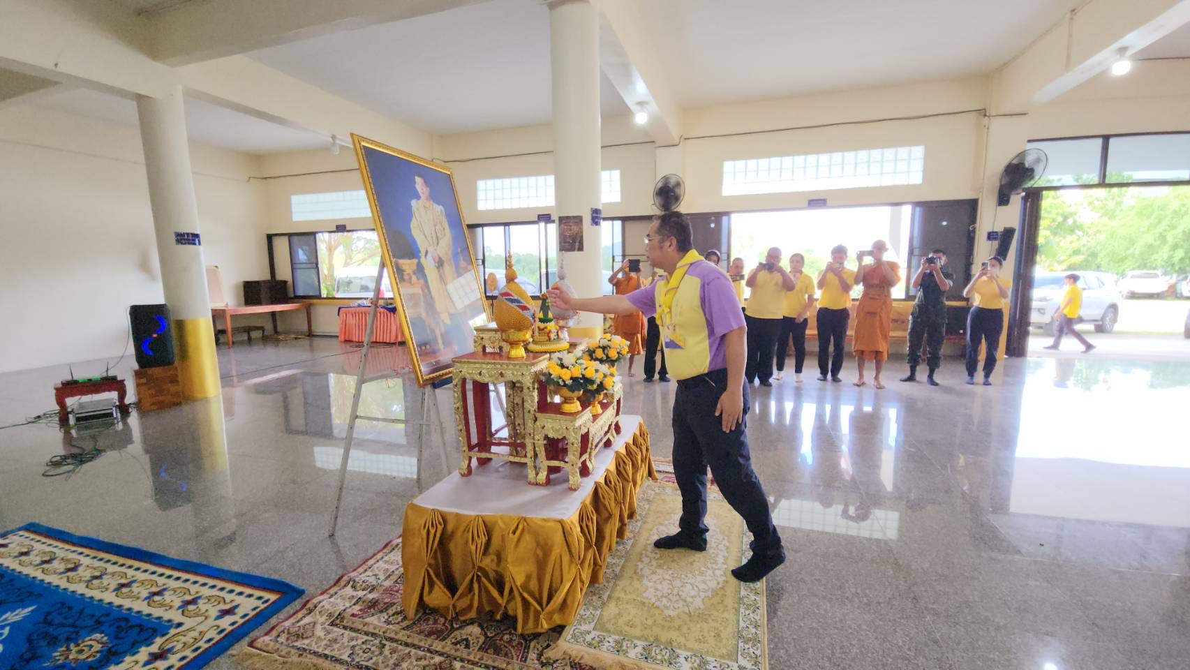 วัดช้างชนศิริราษฎร์บำรุง จ.ระยอง สวดเจริญพระพุทธมนต์ ถวายพระพรชัยมงคล แด่พระบาทสมเด็จพระเจ้าอยู่หัว
