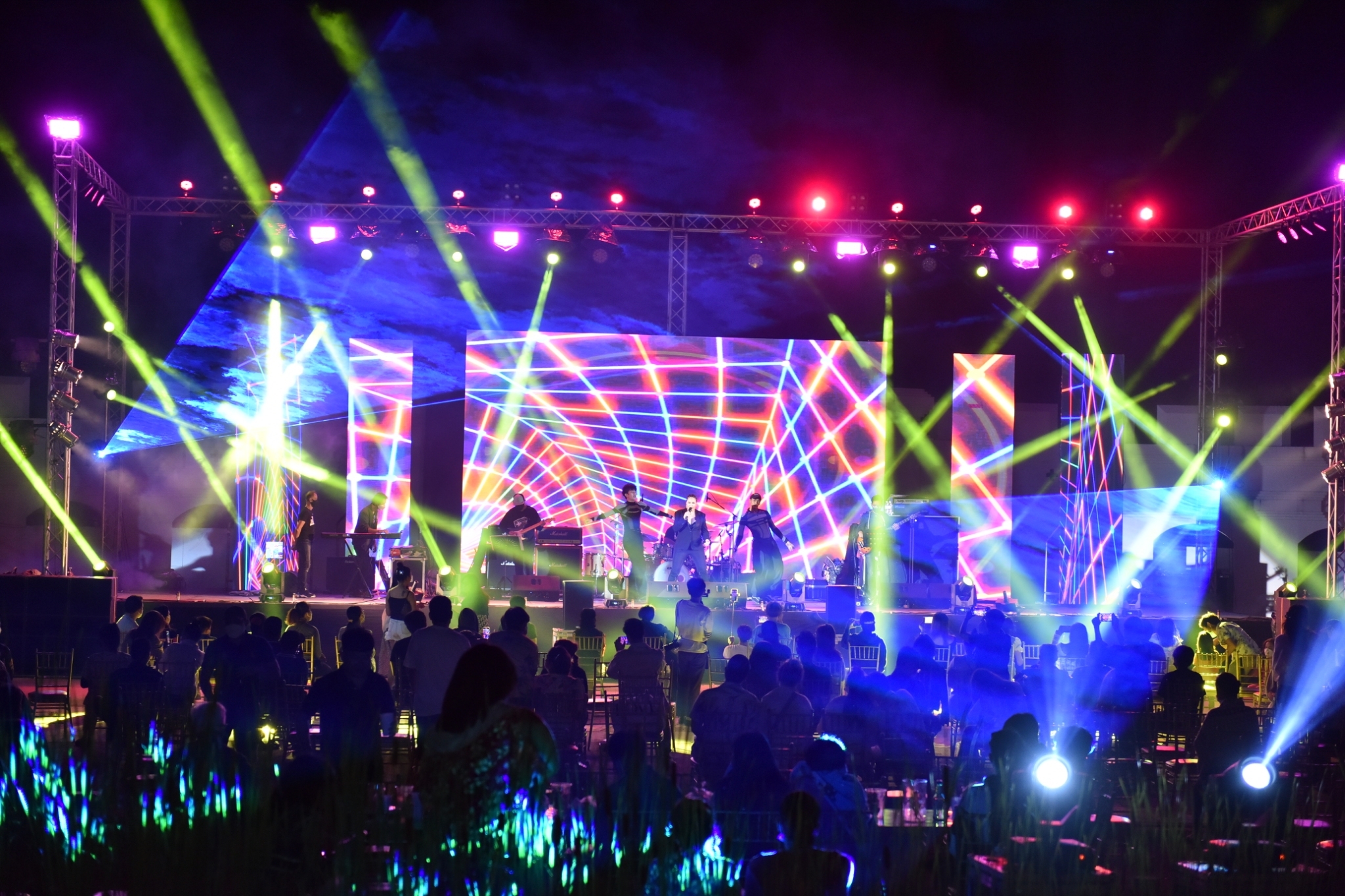Legend Siam Pattaya จัดงานมหัศจรรย์ FUN FEST 2022  พบใบเตย อาร์สยาม 8 เม.ย.นี้