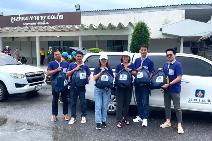 วิริยะประกันภัย มอบถุงยังชีพ – น้ำดื่ม แก่ผู้ประสบภัยน้ำท่วม อำเภอหาดใหญ่