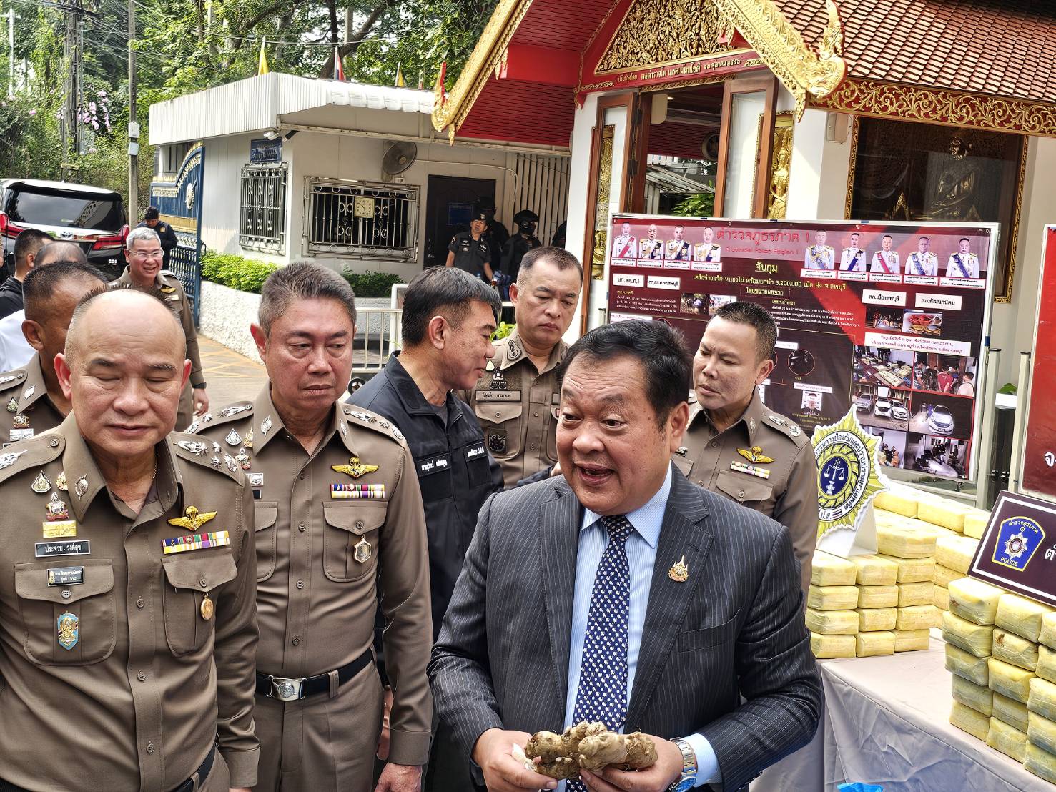 ภ.1 รวบกระบวนการแก๊งค้ายาเสพติดรายสำคัญ 3 คดีในพื้นที่อ.พระพุทธบาท